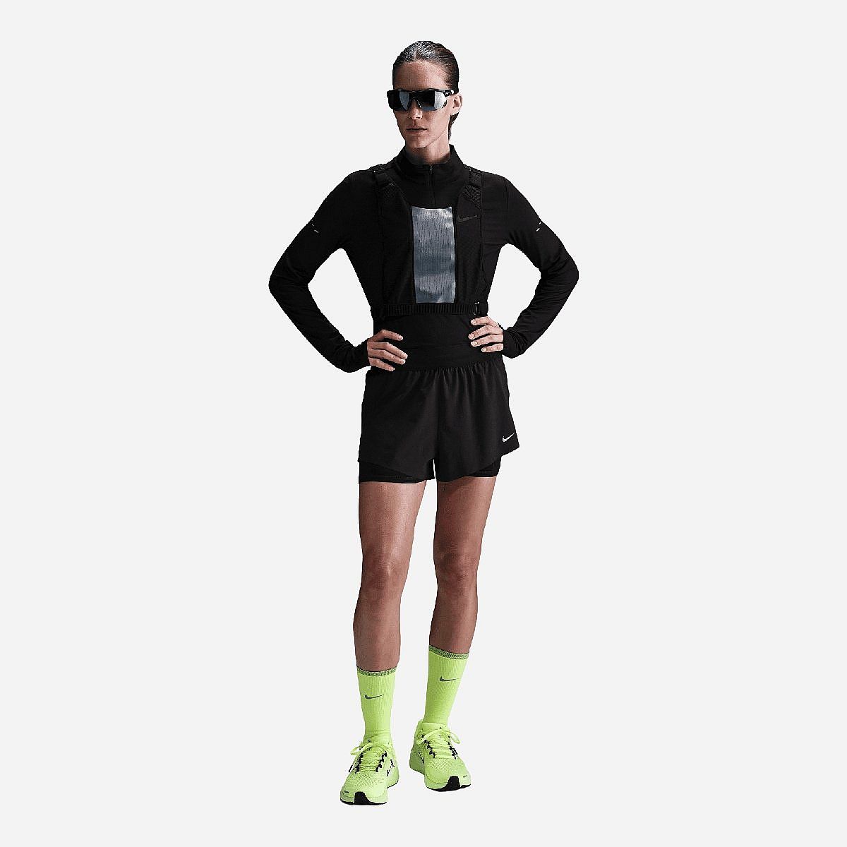 Nike Swift Dri-Fit Mid-Rise 2-in-1 Short Dames Nike Swift Dri-Fit Mid-Rise 2-in-1 Short Dames