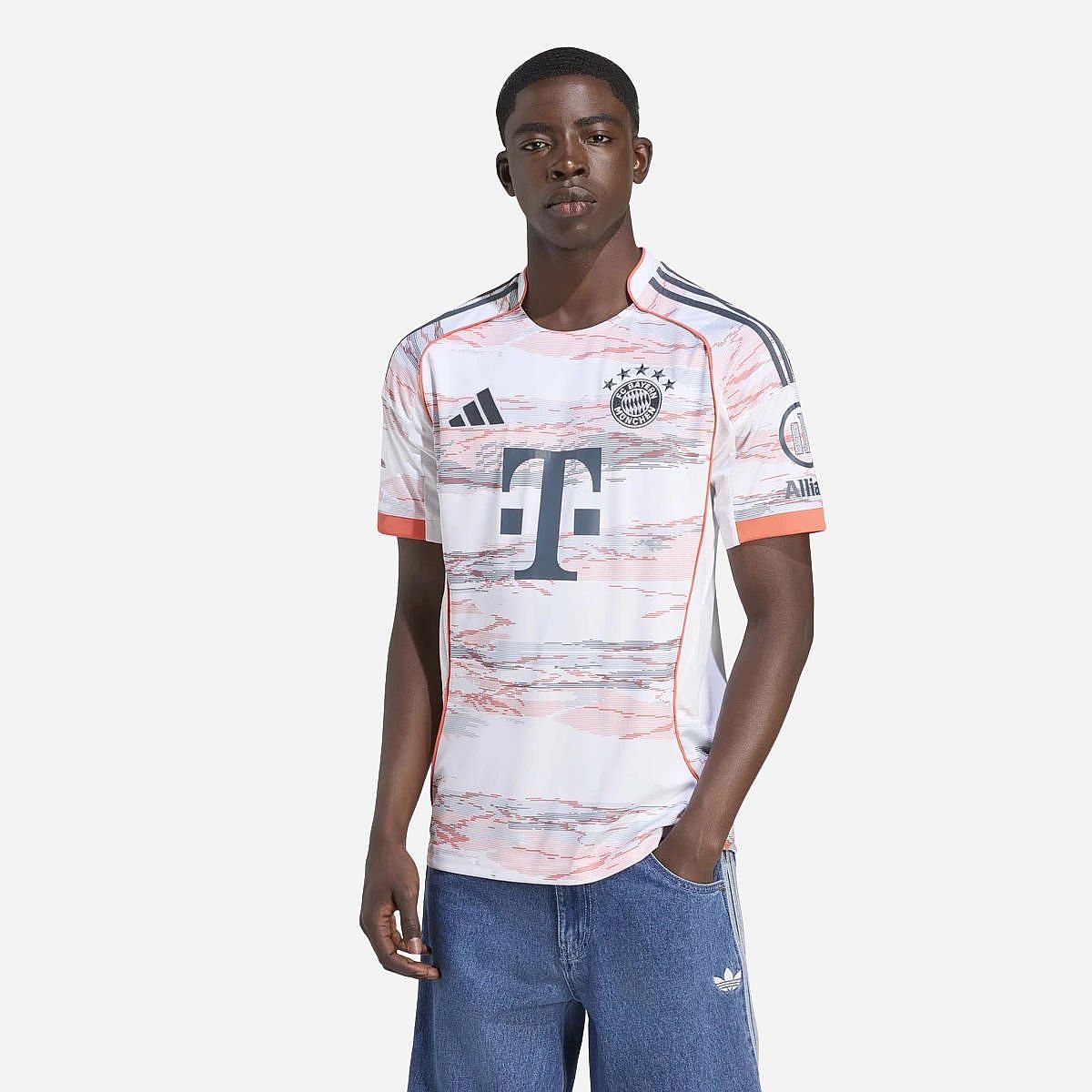 Adidas FC Bayern 25/26 Uit Shirt Senior Adidas FC Bayern 25/26 Uit Shirt Senior