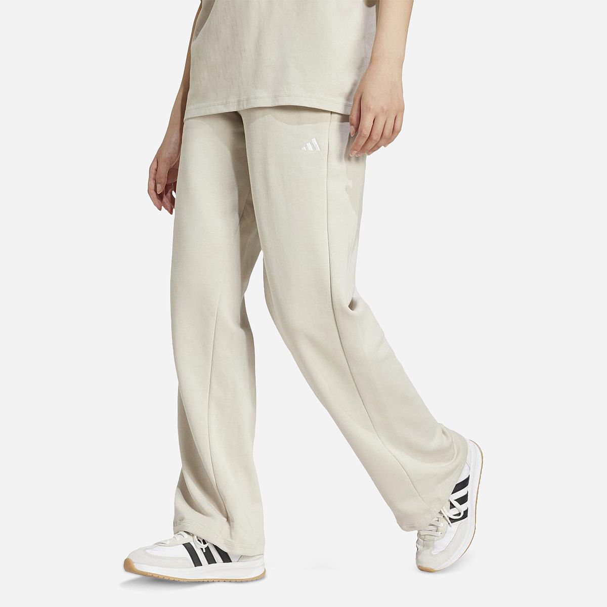 Adidas Essentials Small Logo Feel Cozy Joggingbroek Dames Adidas Essentials Small Logo Feel Cozy Joggingbroek Dames