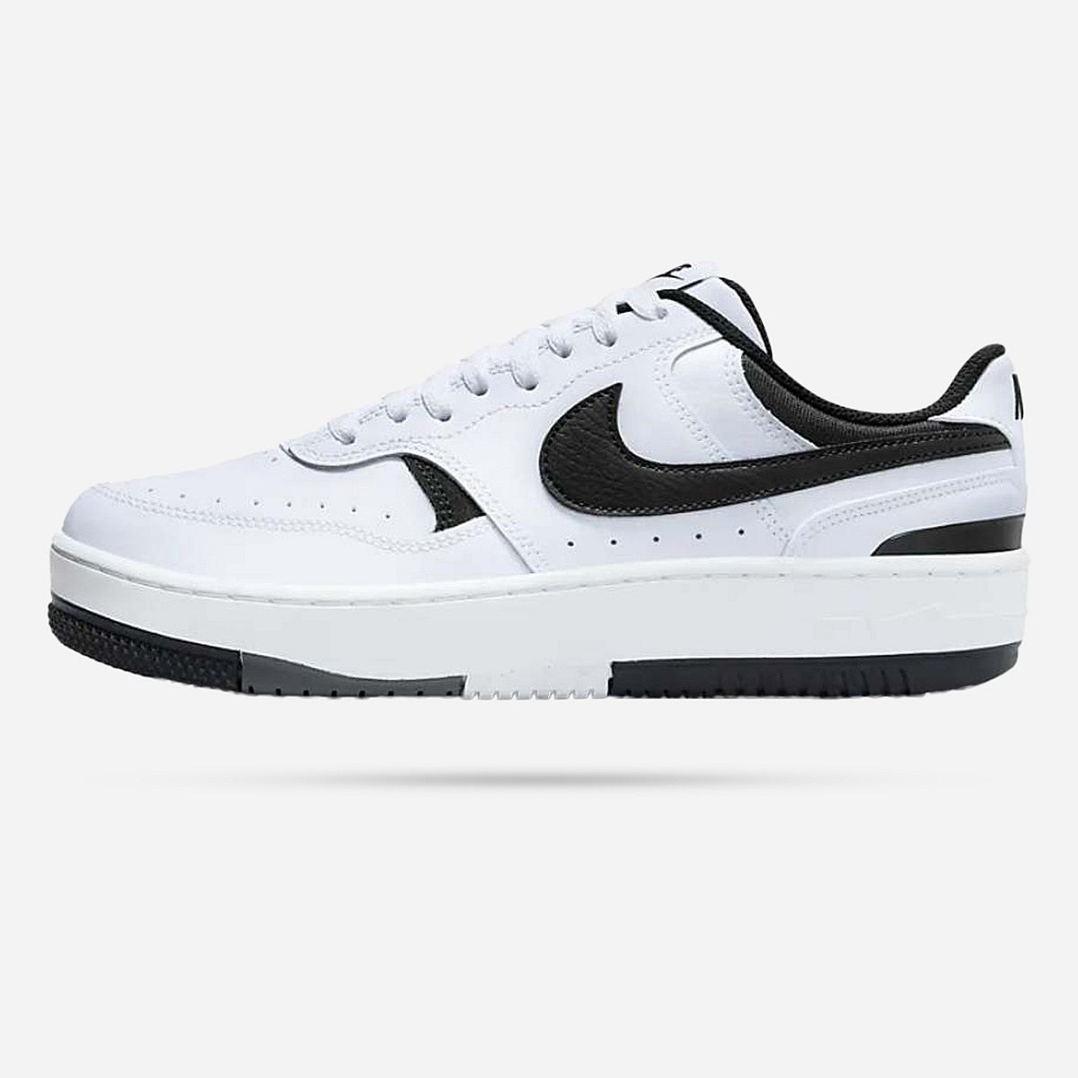 Nike Gamma Force Sneakers Dames