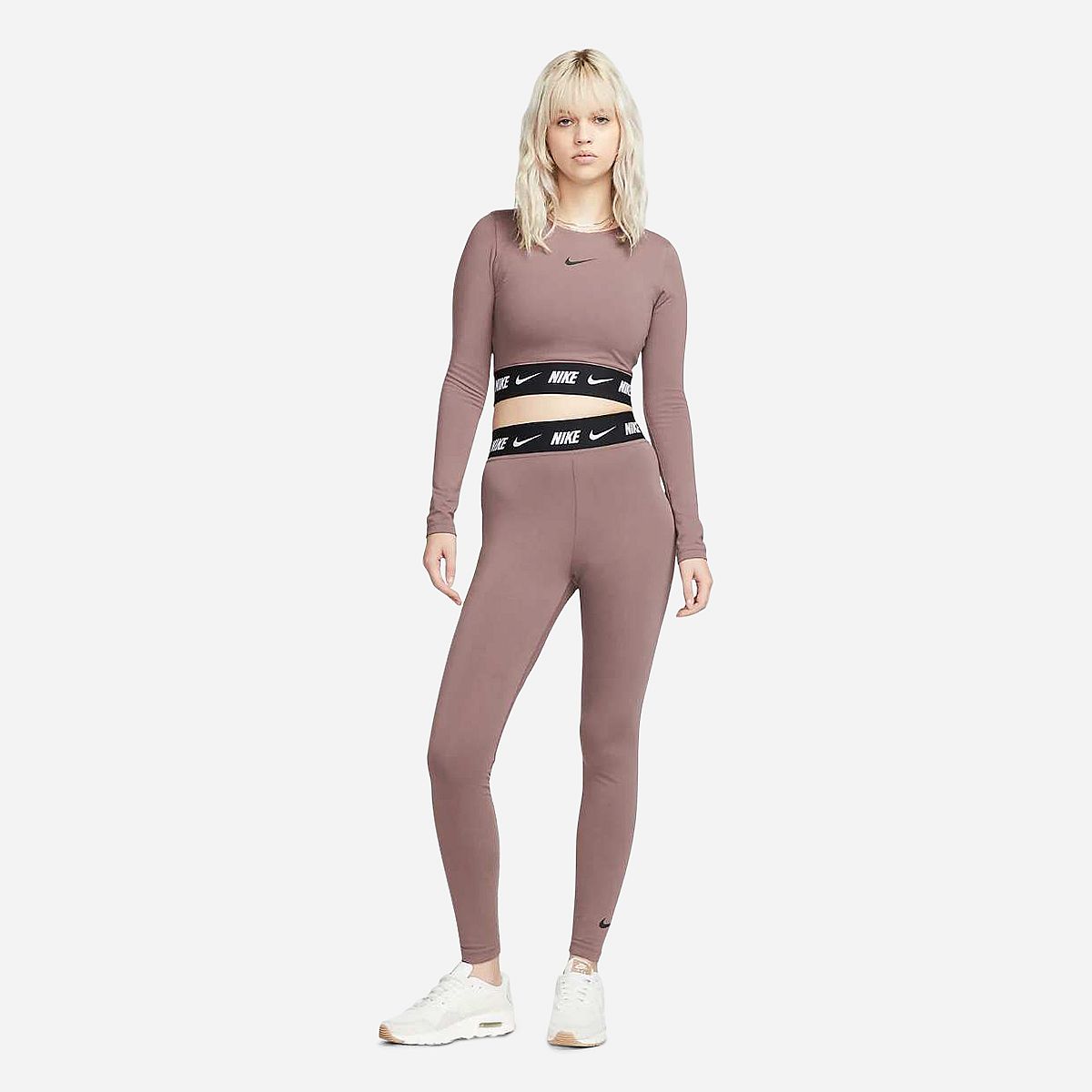 nike sportswear club high waisted leggings