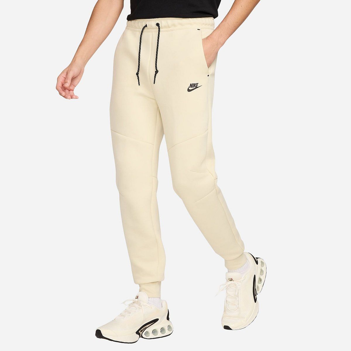 Nike New Tech Fleece Joggingbroek Heren 2025 Nike New Tech Fleece Joggingbroek Heren 2025